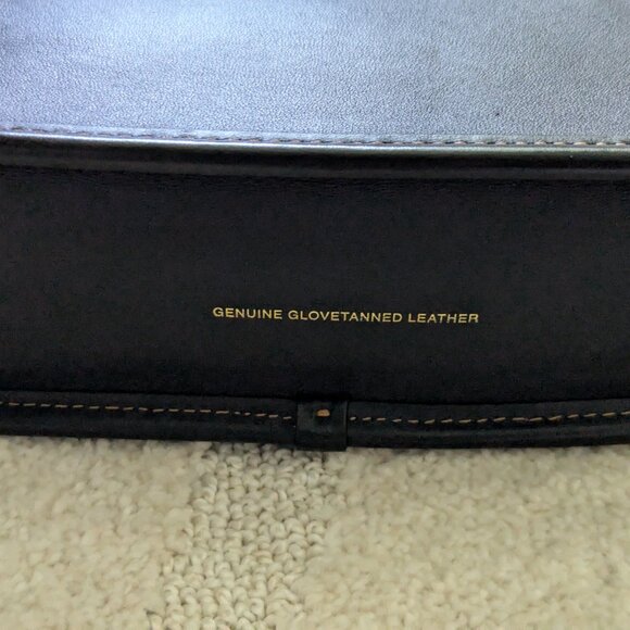 Coach Swinger Bag in Black with Brass + Bonus Leather Crossbody Strap - Picture 9 of 12